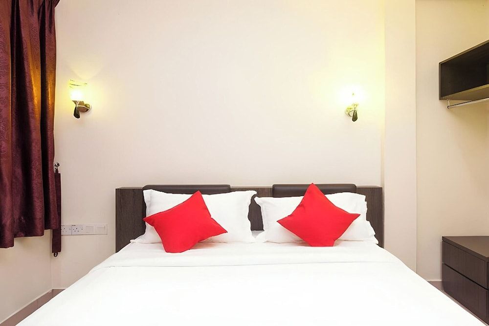 T P Hotel Deluxe Double Room 2