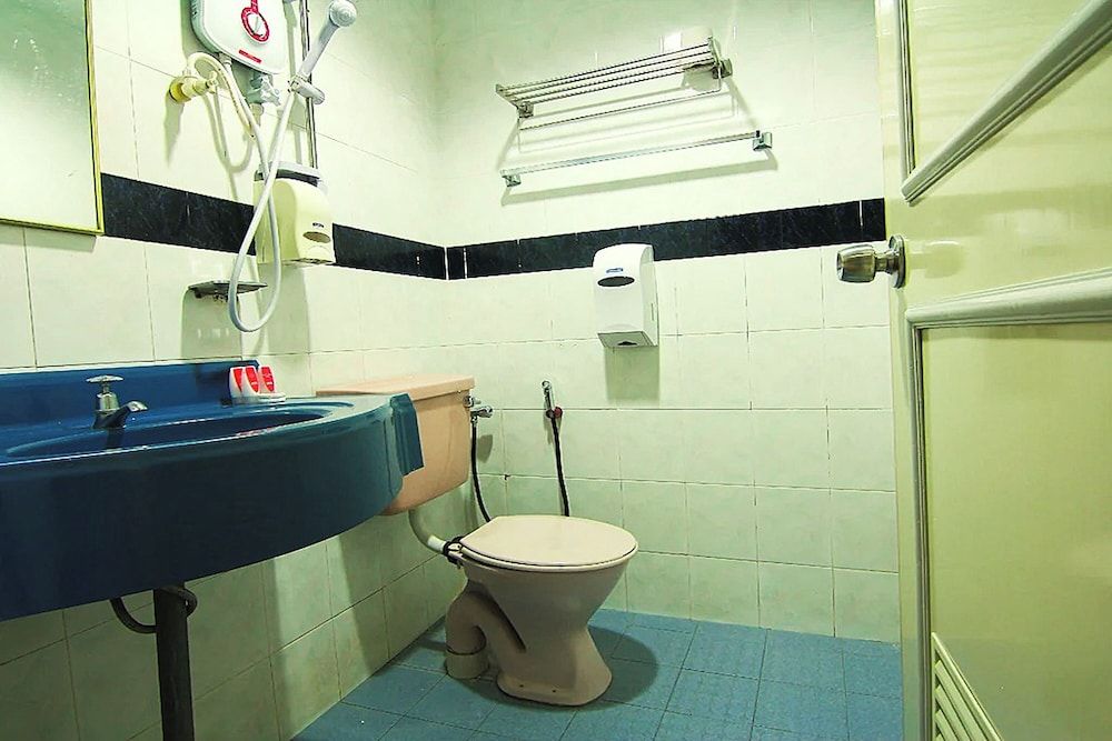 T P Hotel Suite Double with Window 4