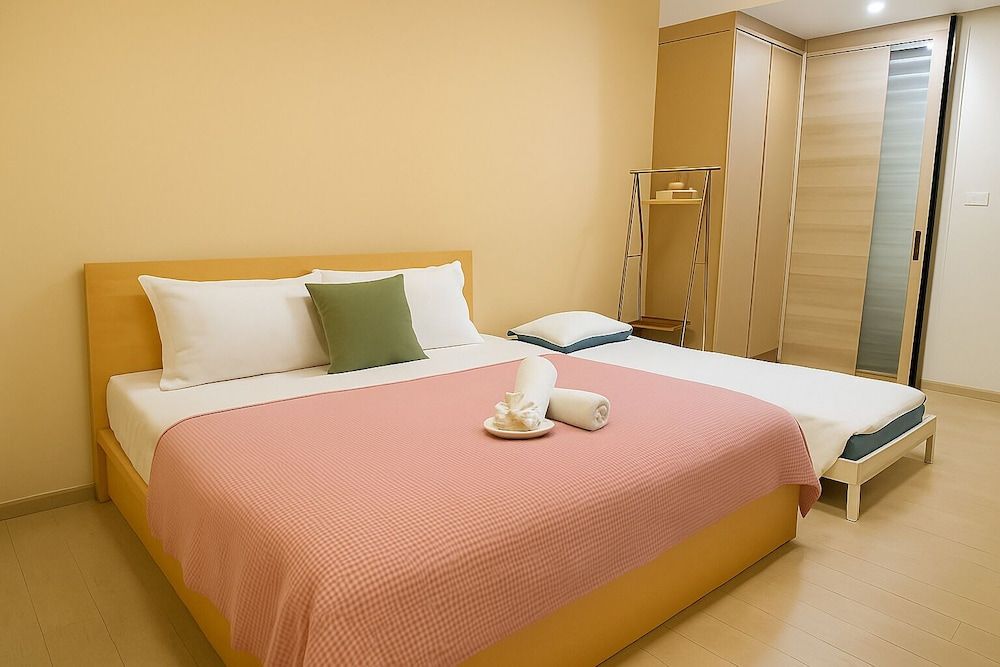 Deluxe Apartment, City View