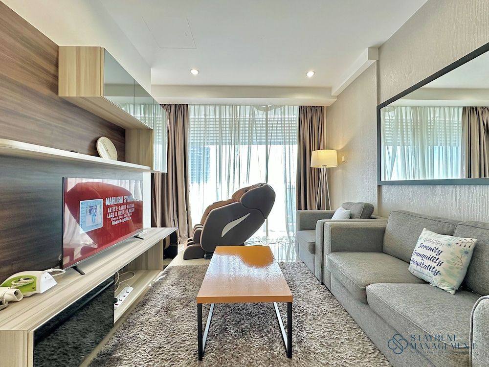 Encorp Marina Puteri Harbour by Stayrene