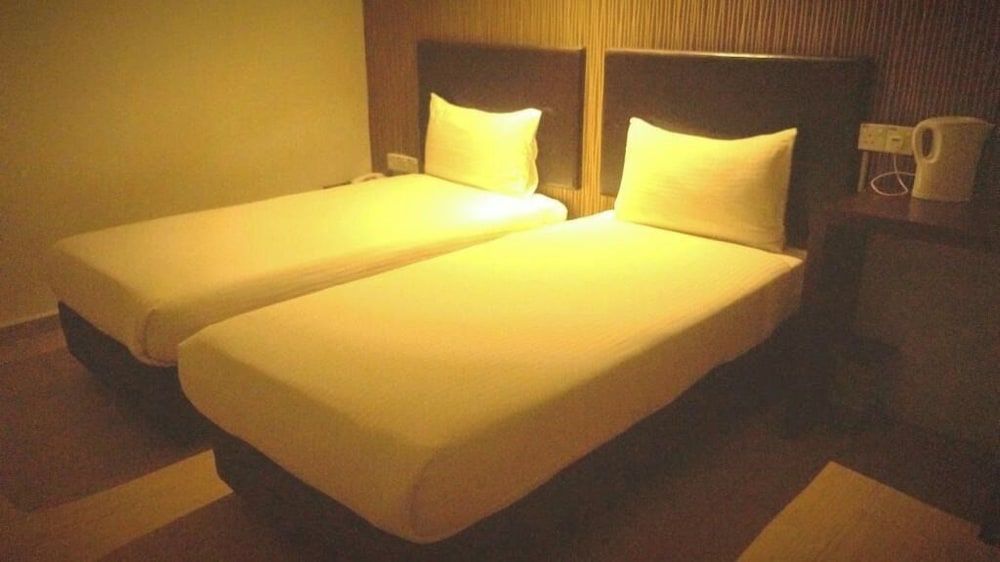 Be Boutique Hotel Deluxe Double or Twin Room, City View 3