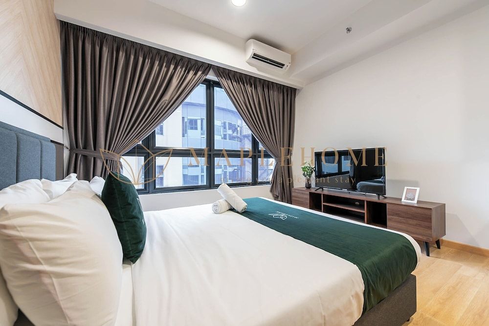 Deluxe Suite, 1 Queen Bed, Without Parking