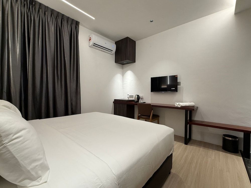 OYO 91193 Hi Inn Sibu Jaya Deluxe King 2