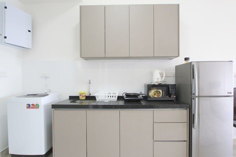 A Lovely, Utropolis Studio Near Kdu, Free Parking Apartment (0 Bedroom) 5