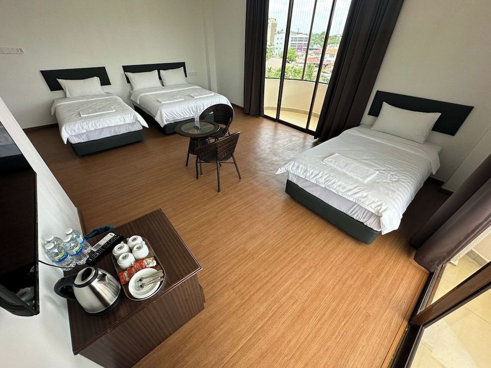 Glistar Hotel Family Quadruple Room 5