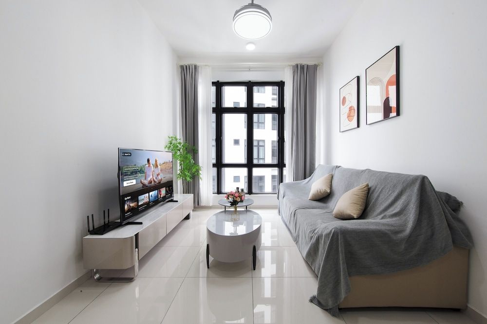 Luxury Apartment, 2 Bedrooms, Kitchen, City View