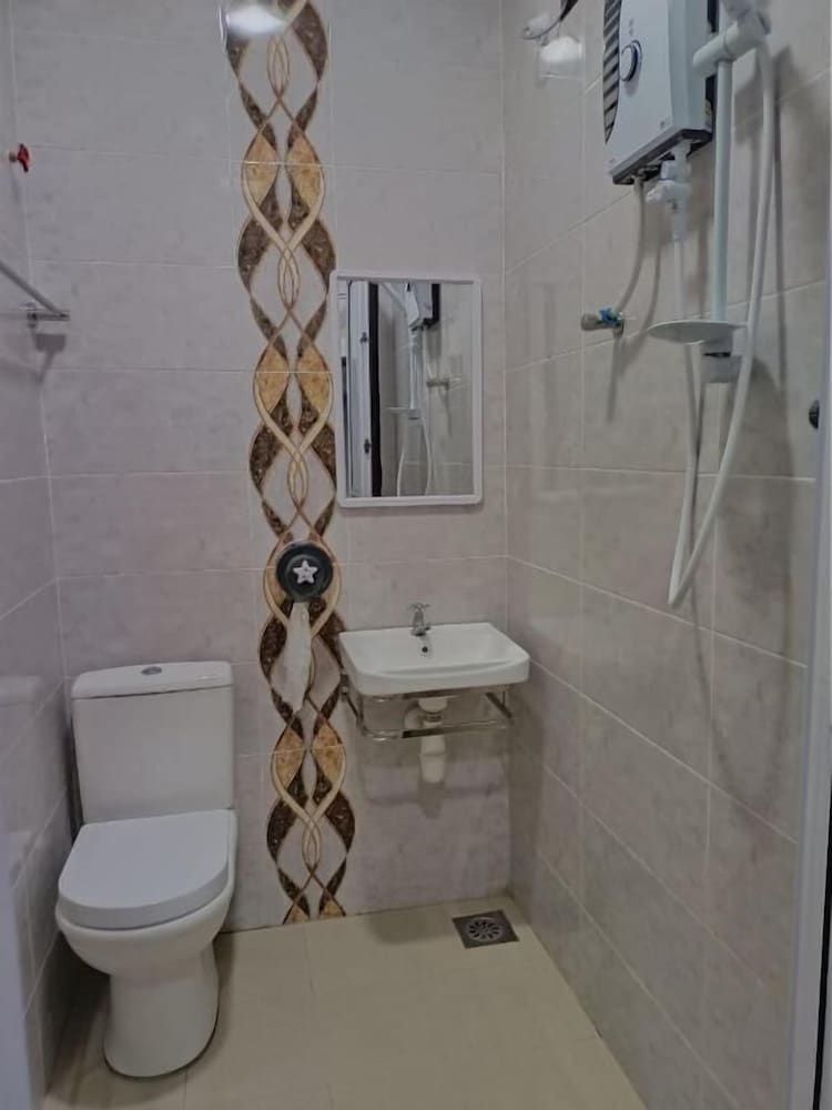 Villa Wanie Inn Deluxe Room 4