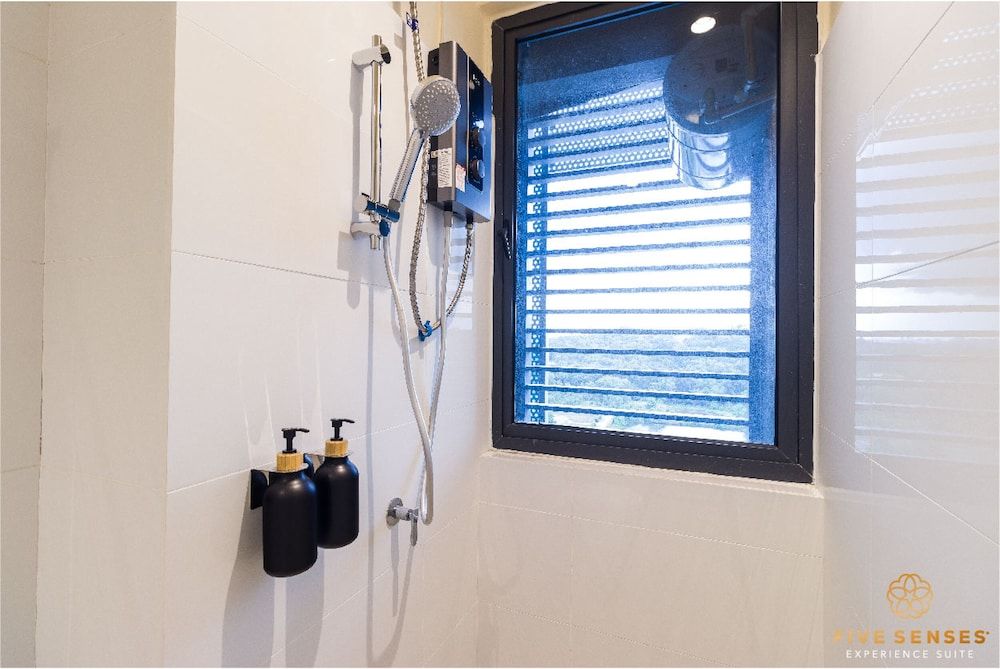 KIP Core Soho Suite by Five Senses Japandi Premium Studio with Bathtub 16