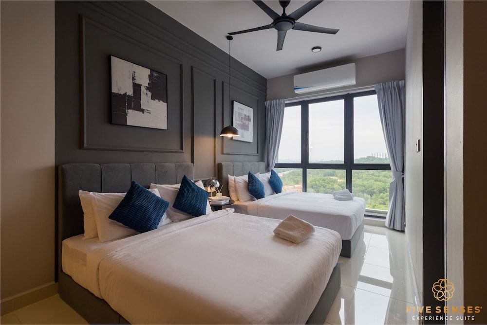 KIP Core Soho Suite by Five Senses