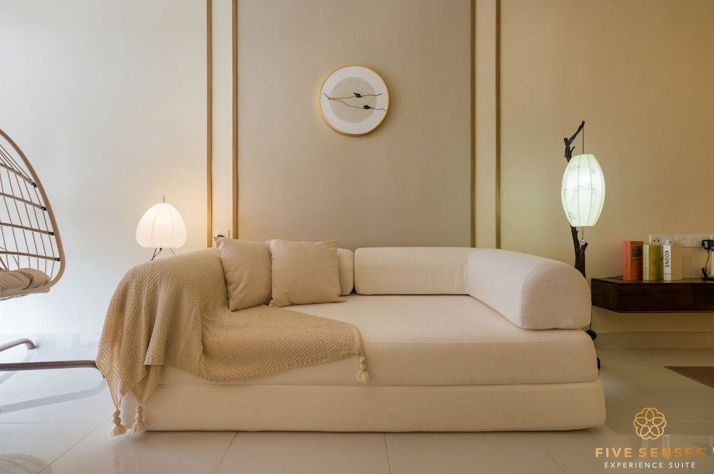 KIP Core Soho Suite by Five Senses Japandi Premium Studio with Bathtub 9