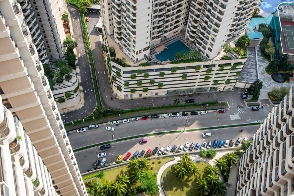 A Stylish 2BR Suite, Water Views, Free Parking Apartment (2 Bedrooms) 30