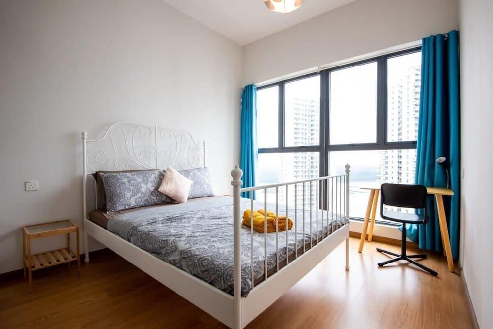 A Stylish 2BR Suite, Water Views, Free Parking Apartment (2 Bedrooms) 7