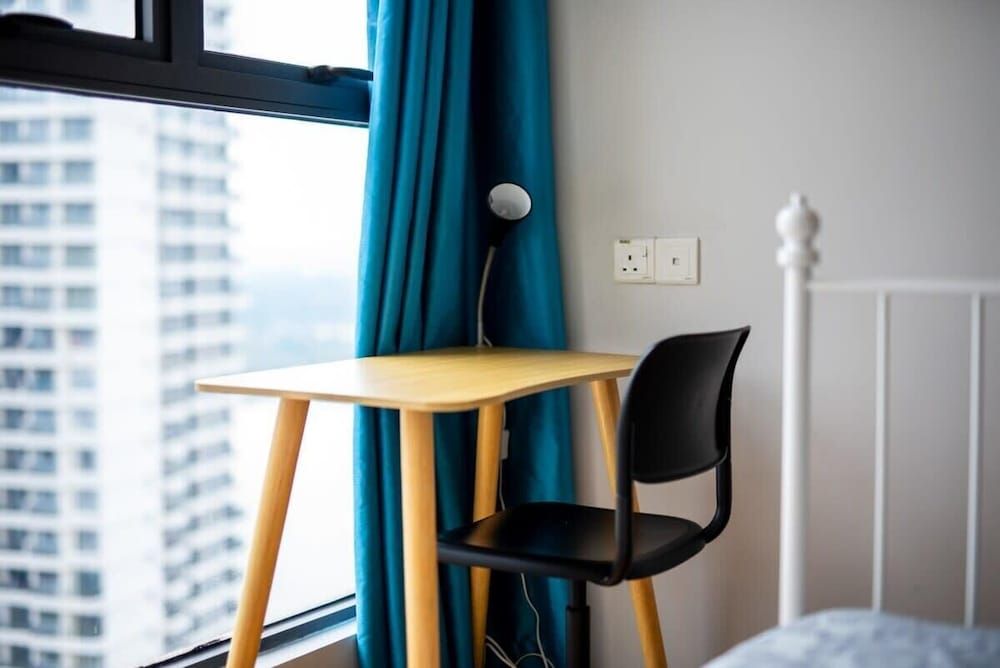 A Stylish 2BR Suite, Water Views, Free Parking Apartment (2 Bedrooms) 21