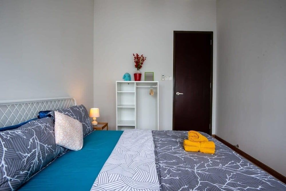 A Stylish 2BR Suite, Water Views, Free Parking Apartment (2 Bedrooms) 6