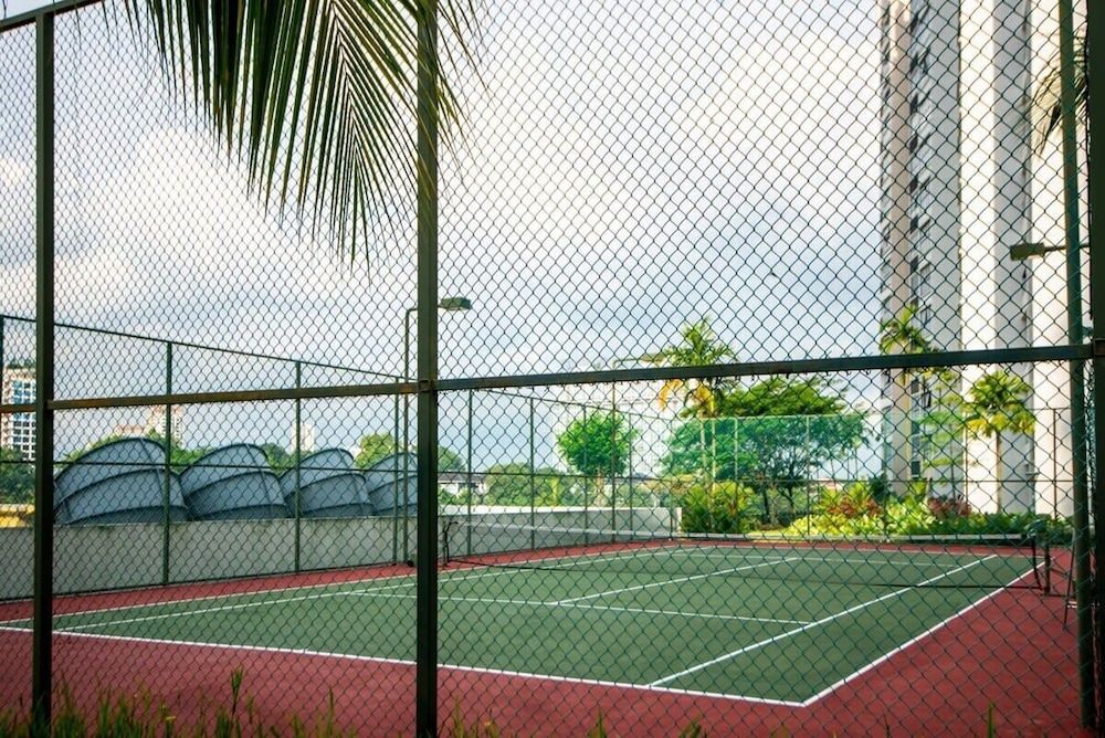 A Stylish 2BR Suite, Water Views, Free Parking Apartment (2 Bedrooms) 36