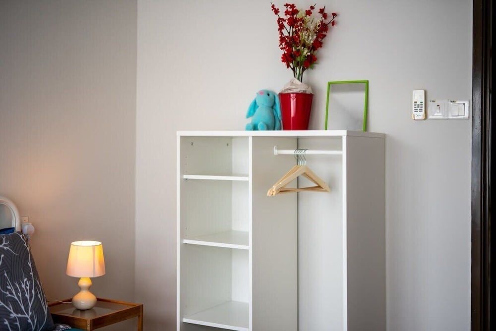 A Stylish 2BR Suite, Water Views, Free Parking Apartment (2 Bedrooms) 19