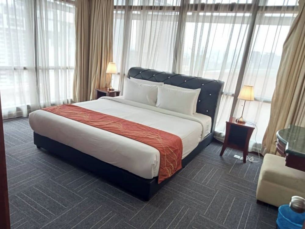 Family Suite, 2 Bedrooms, City View