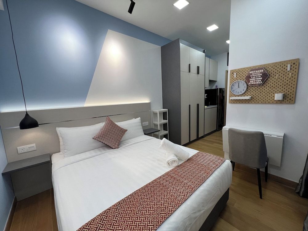 The Colony By Infinitum Flixses Deluxe Studio, City View 5