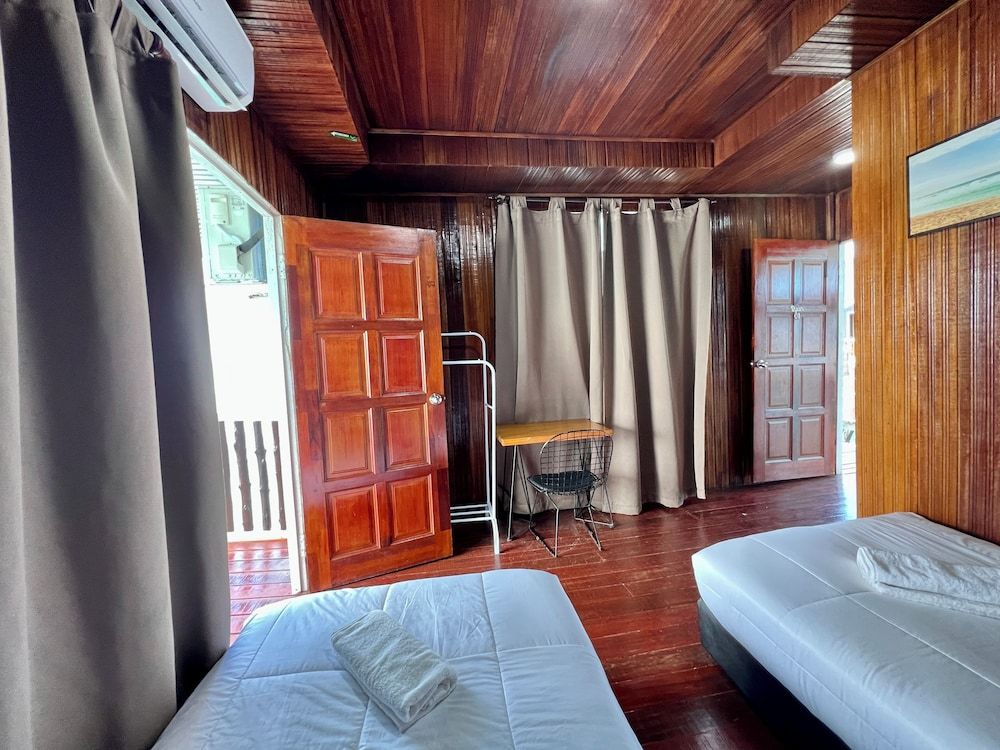 Semporna Water House