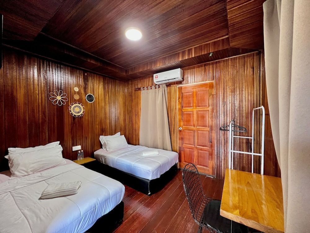 Semporna Water House Basic Double or Twin Room, Ocean View 2