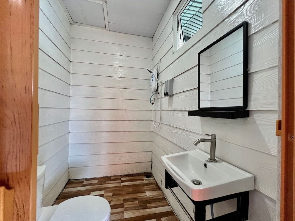 Semporna Water House Basic Double or Twin Room, Ocean View 6