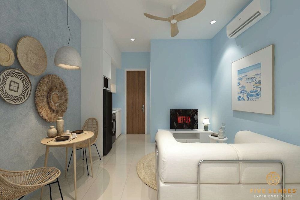 Signature One Bedroom Bathtub Suite