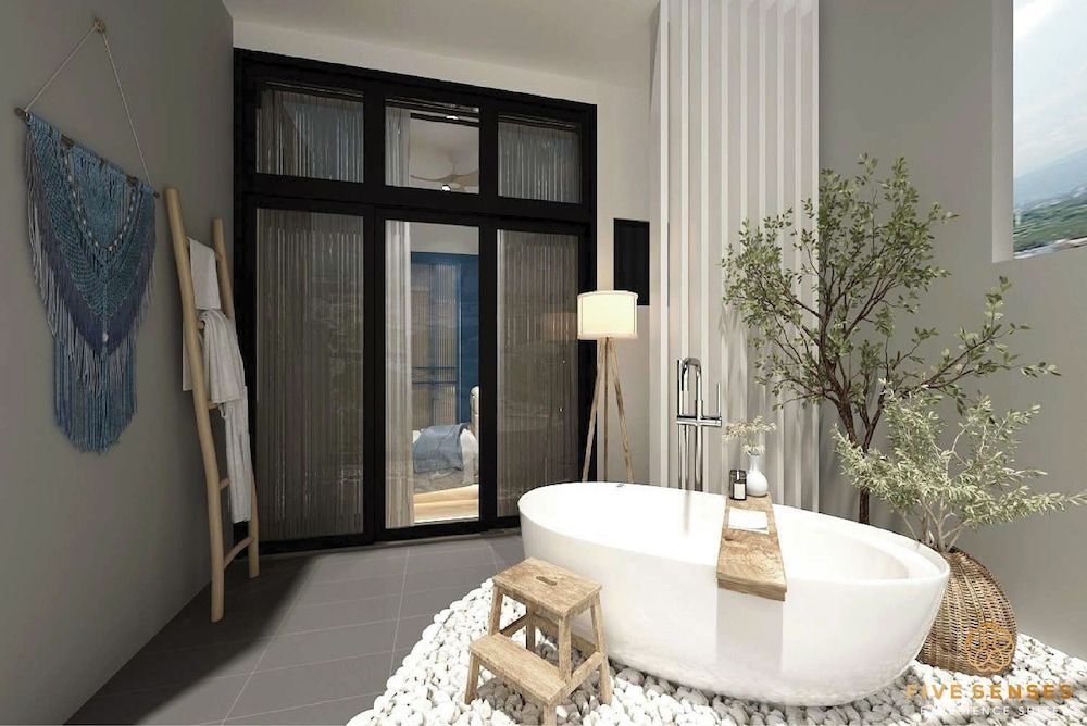 Signature One Bedroom Bathtub Suite