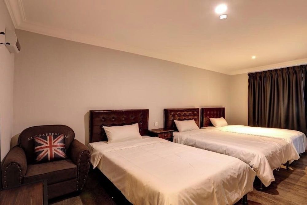 Hotel Kristal Triple Room 3