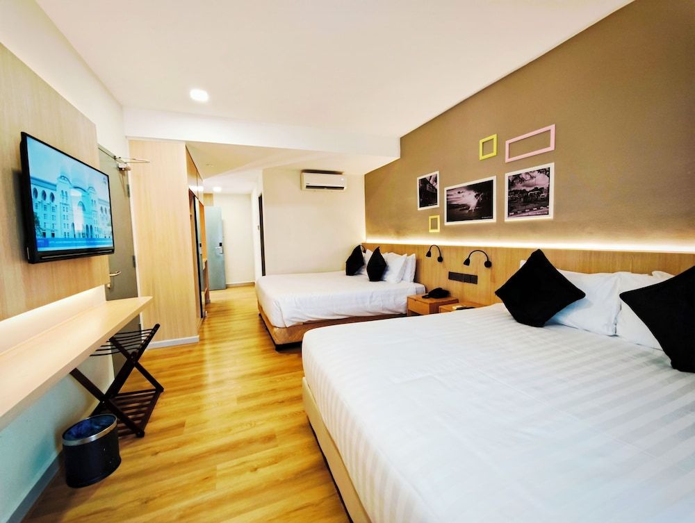 Deluxe Quadruple Room, Balcony, Garden View