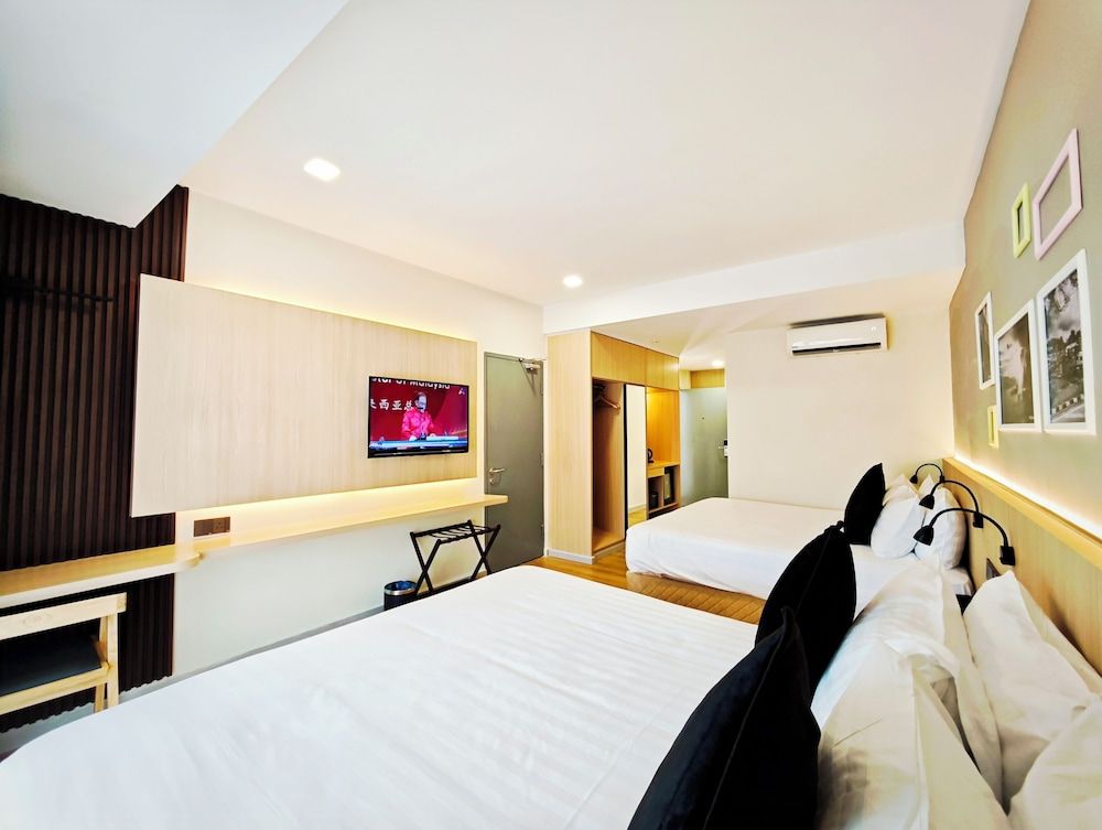 Deluxe Quadruple Room, Balcony, Garden View