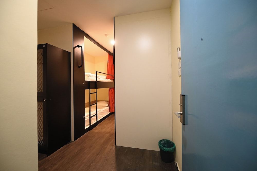 Quadruple Room with private Bathroom