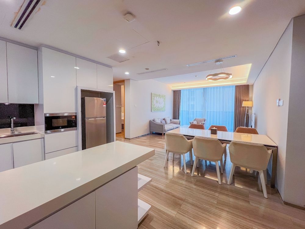 UH FLAT Hotels & Resorts WATERFRONT SIGNATURE 3 BEDROOM