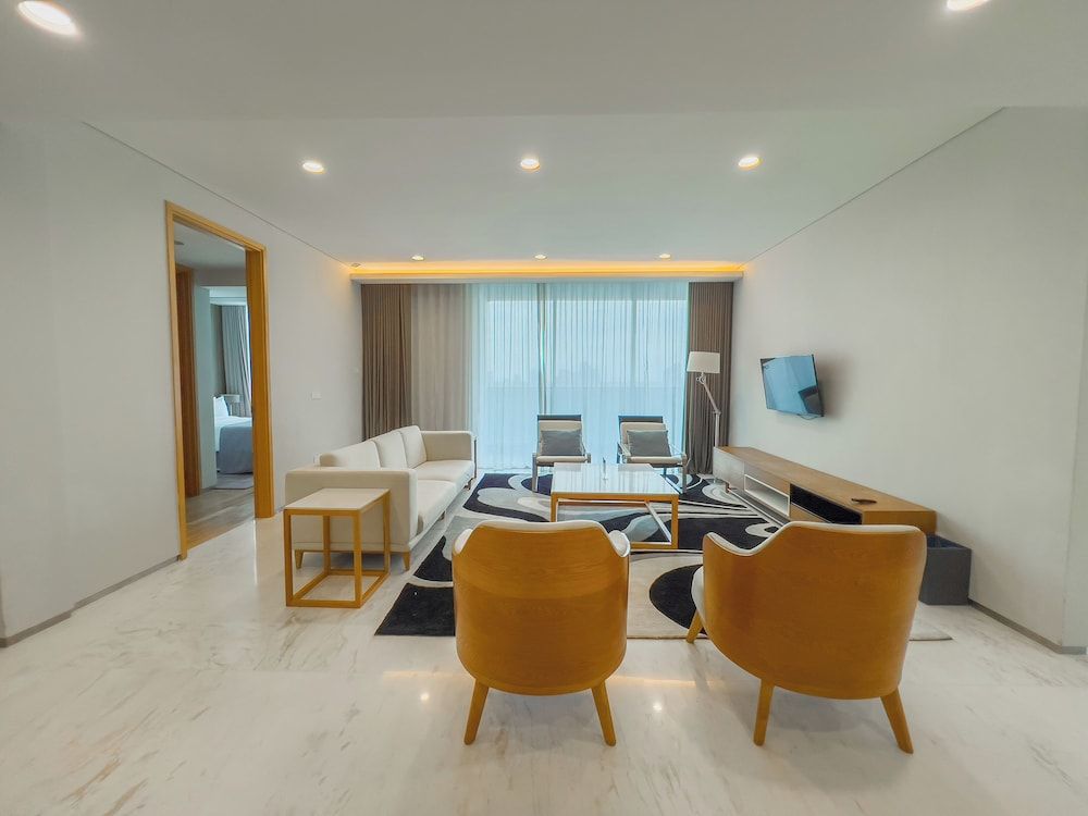 UH FLAT Hotels & Resorts PENTHOUSE 5 BEDROOM 4