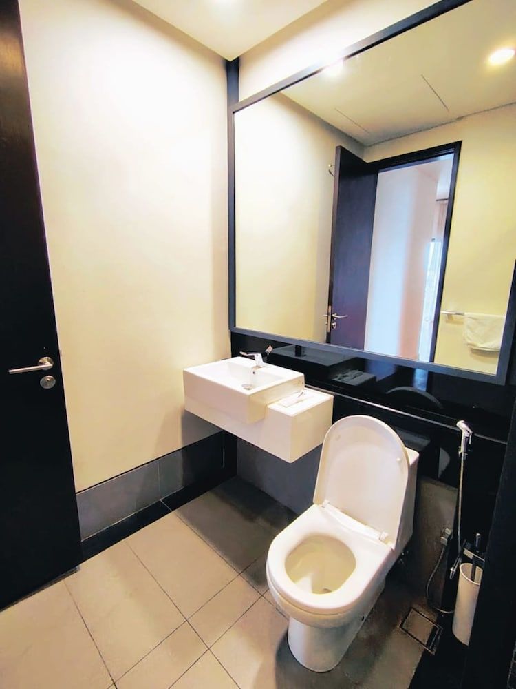 The Mews KLCC By Service Apartment Standard Apartment, 1 Bedroom, Balcony, City View 16