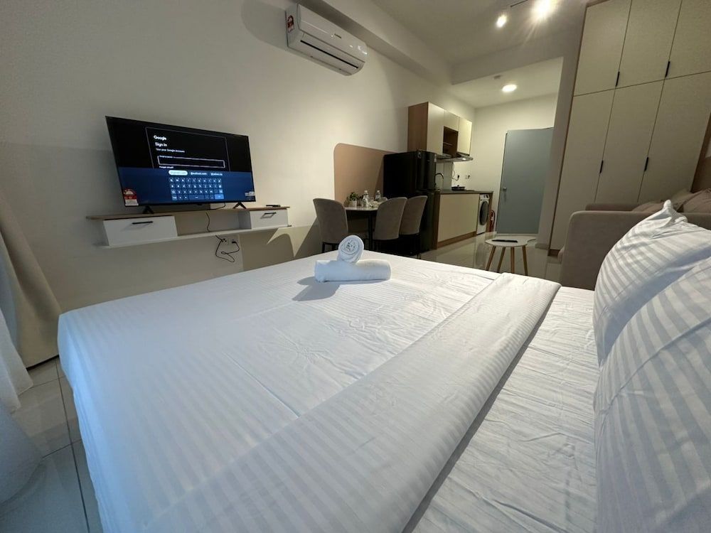 Standard Studio, City View