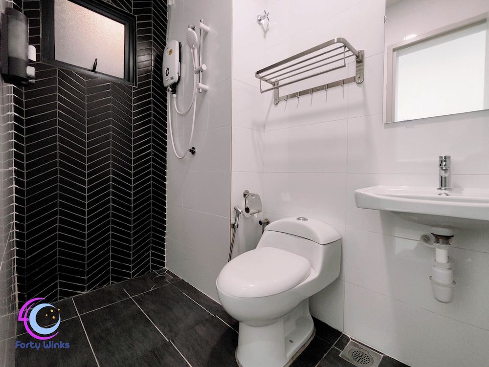 THE HORIZON IPOH BY 40 WINKS Grand Apartment, Balcony, City View 16