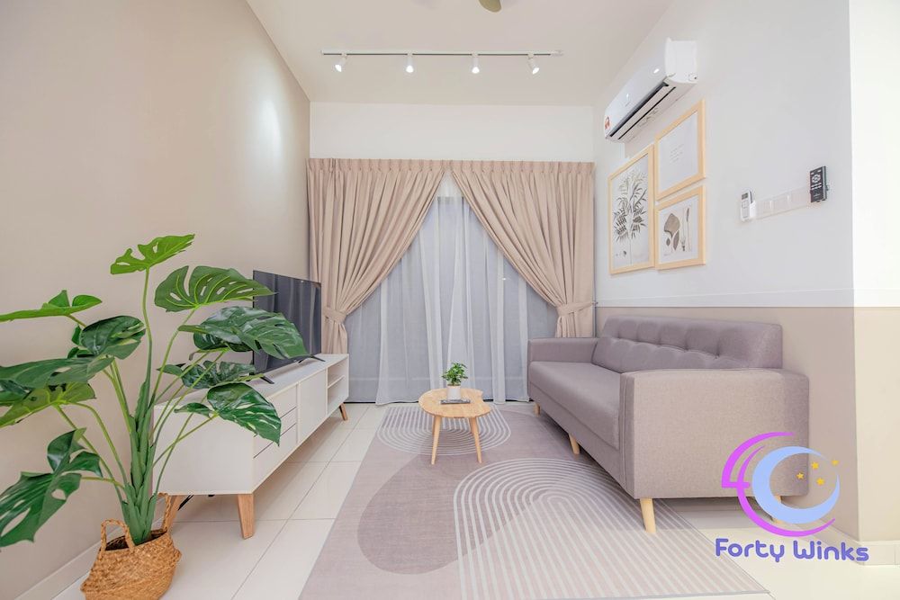 THE HORIZON IPOH BY 40 WINKS Grand Apartment, Balcony, City View 10