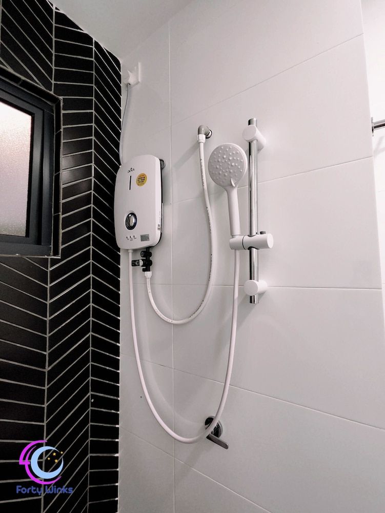 THE HORIZON IPOH BY 40 WINKS Grand Apartment, Balcony, City View 13