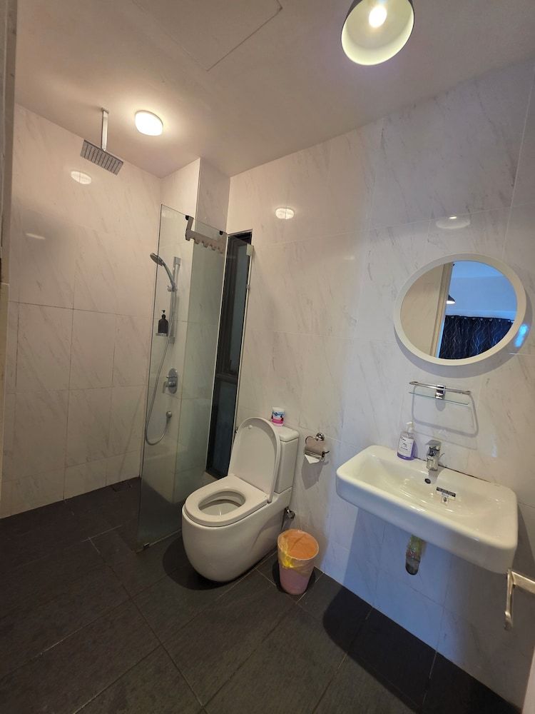 Reizz Residence by Perkasa Ikon Standard Apartment, Balcony, City View 19