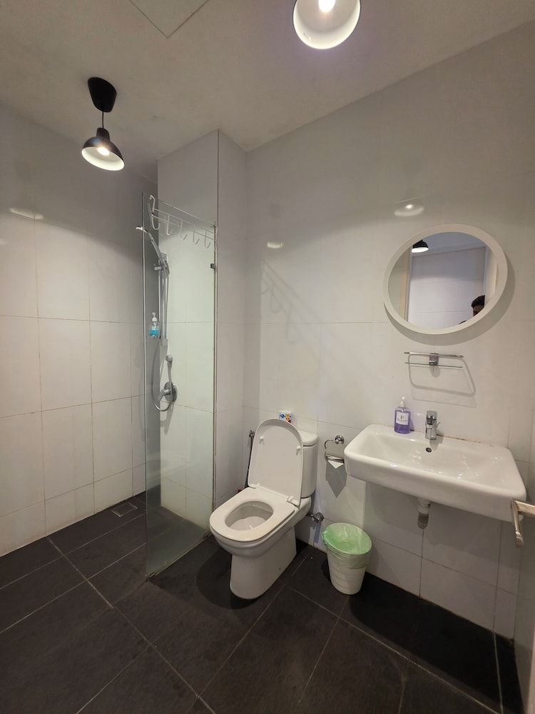 Reizz Residence by Perkasa Ikon Standard Apartment, Balcony, City View 18