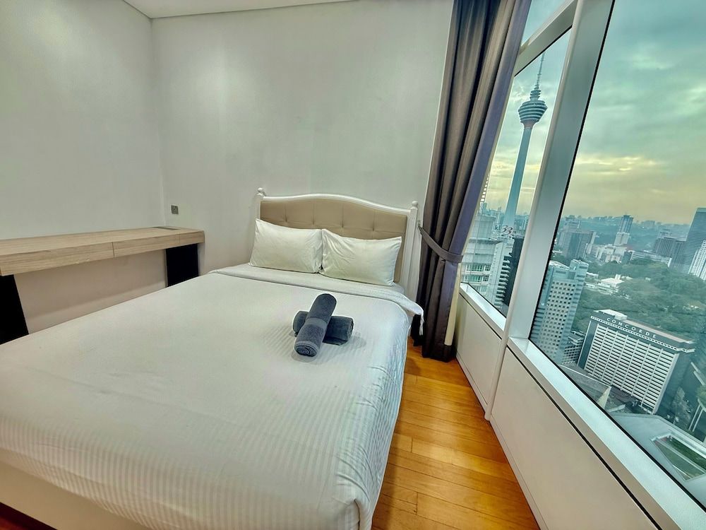Sky premium suites klcc Family Apartment, City View 23