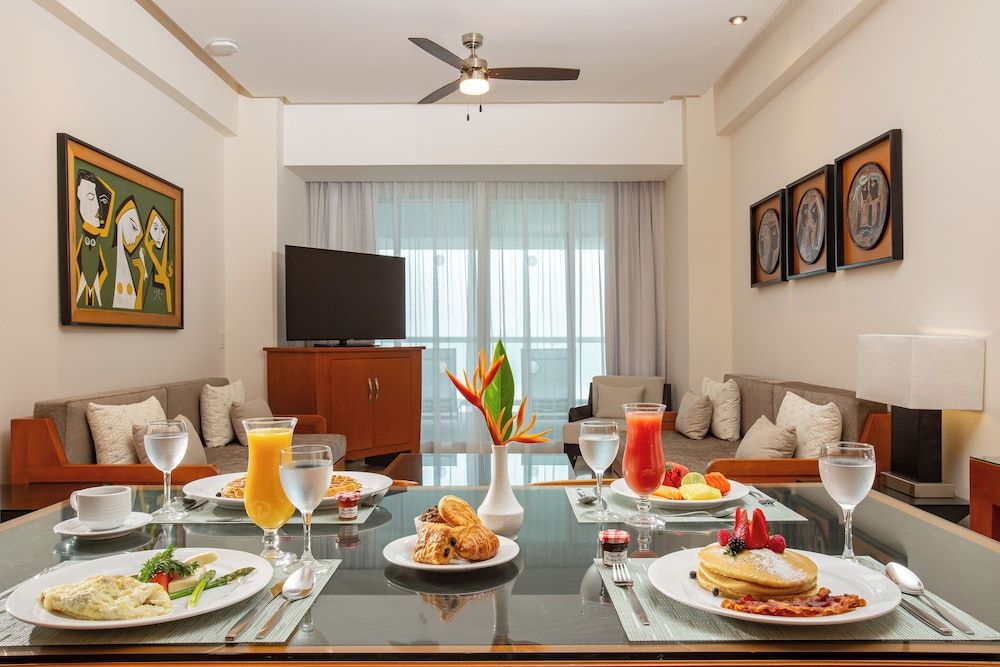 Grand Ocean Breeze Acapulco Family Suite, 2 Bedrooms 3