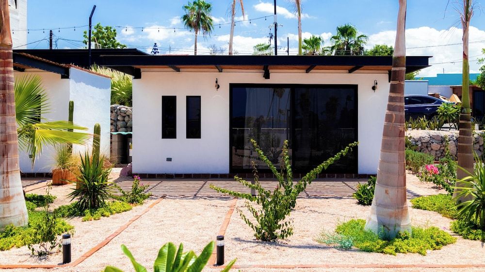 InHouse Glamping Hotel La Paz Economy Double Room 5