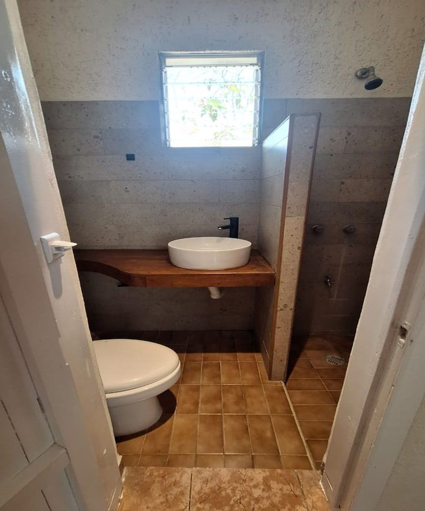 Capital O Hotel Rolovi Cancún Standard Double Room, 1 Double Bed 7