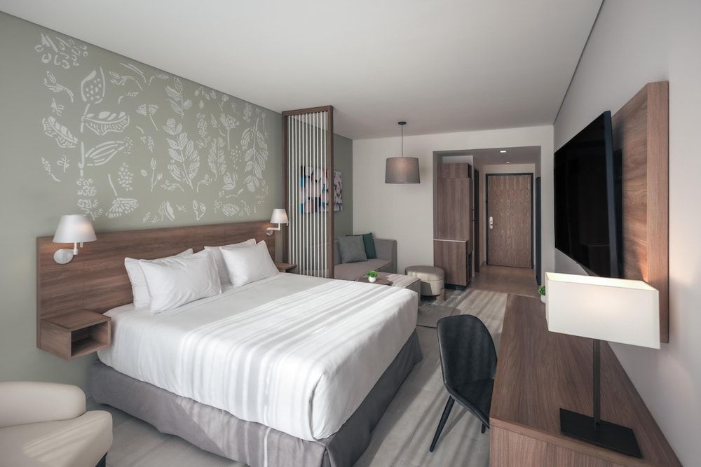 Hyatt Place Cancun Airport Room, 1 King Bed 3