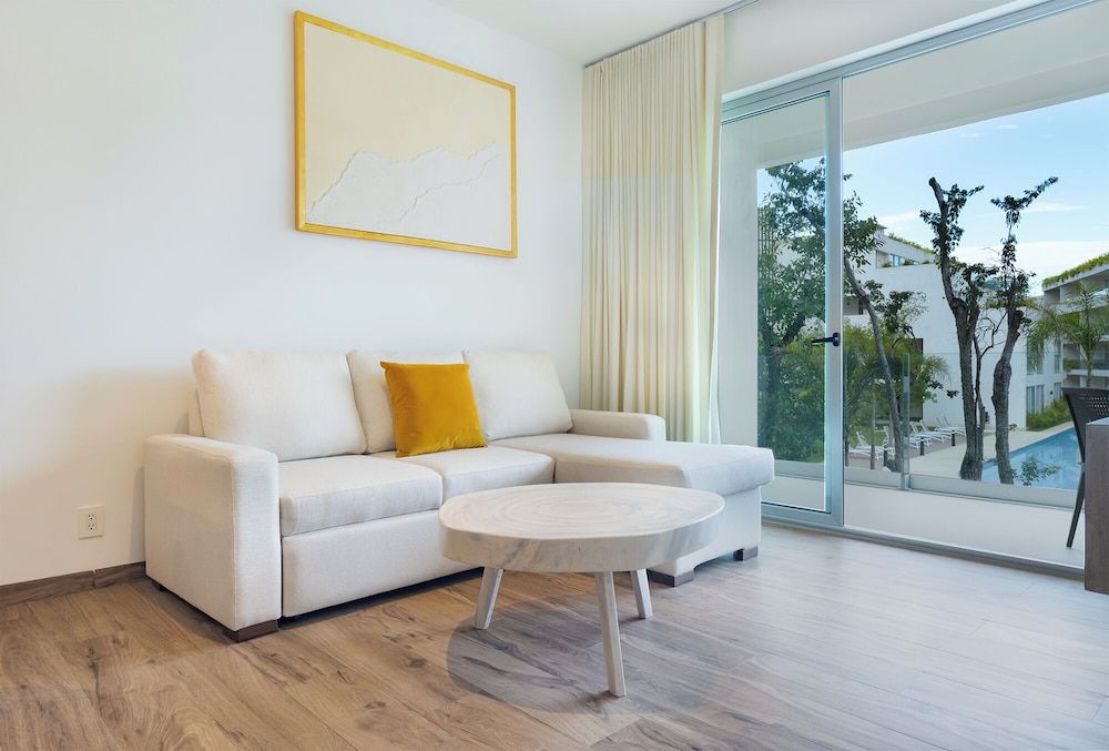 Stylish Playacar Condos w Balcony & Pool Deluxe Apartment, 2 Bedrooms, Pool View 13