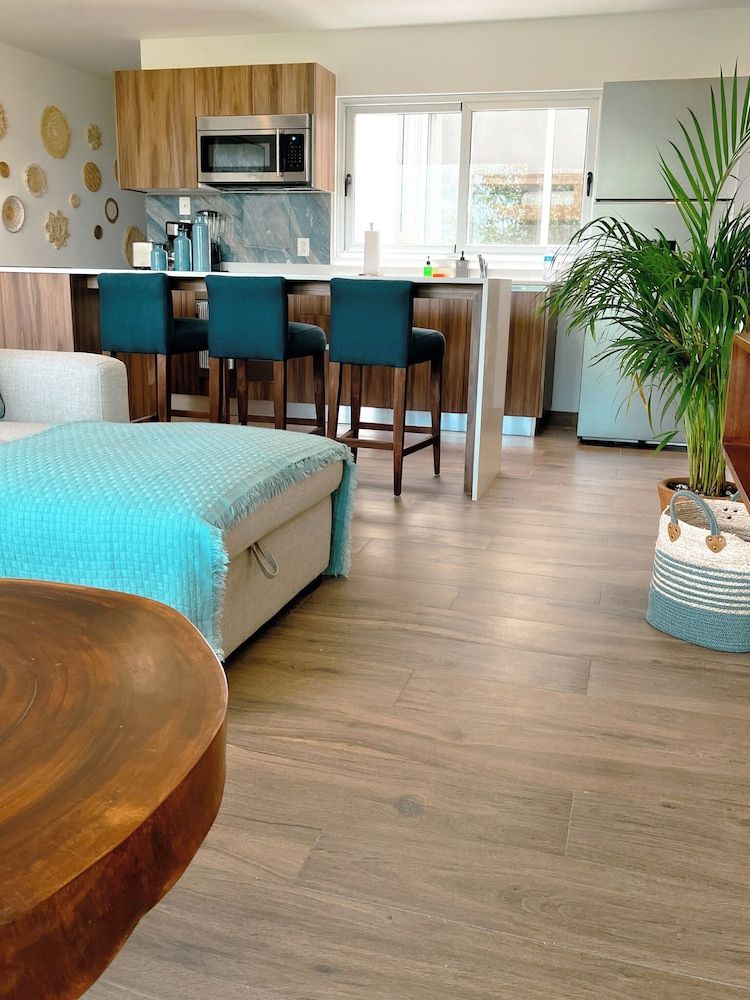 Stylish Playacar Condos w Balcony & Pool Exclusive Apartment, Garden View 13