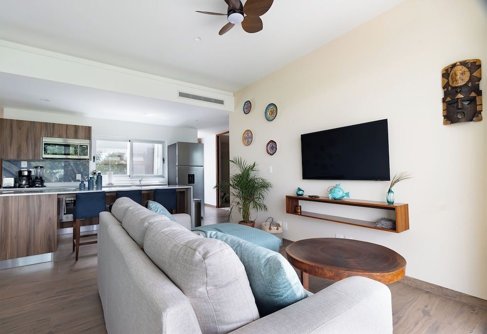 Stylish Playacar Condos w Balcony & Pool Exclusive Apartment, Garden View 20