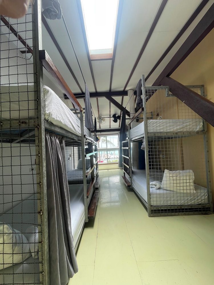 6 Bed Female Dorm