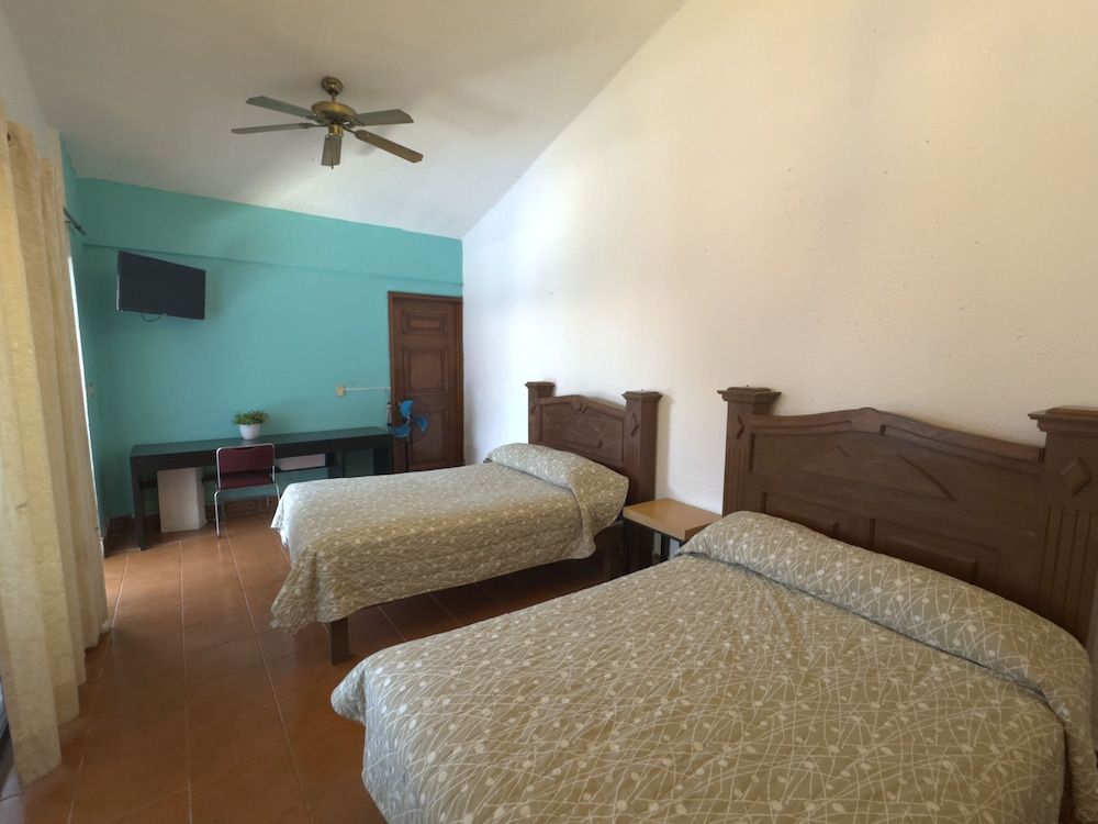 Hotel C. Ixtapan Double Room